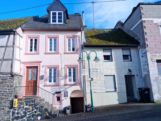 Reihenmittelhaus zum Kauf 198.000 € 3 Zimmer 107 m² 325 m² Grundstück Starkenburg 56843