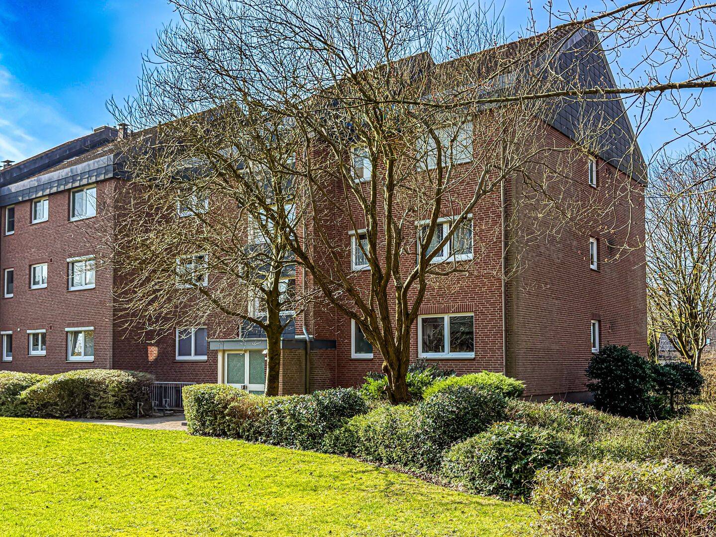 Immobilie in Schwentinental - Klausdorf - Schwentinental - bezugsfreie 2 Zimmer Eigentumswohnung mit Balkon und Garage - Bild 0