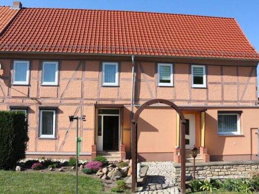 Doppelhaushälfte zum Kauf 155.000 € 7 Zimmer 220 m² 659 m² Grundstück Eilenstedt Huy 38838