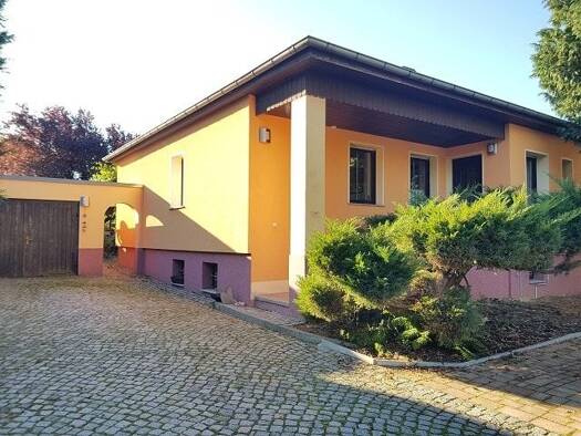 Einfamilienhaus zum Kauf 335.000 € 4 Zimmer 113 m² 1.908 m² Grundstück frei ab sofort Altenburg 04600