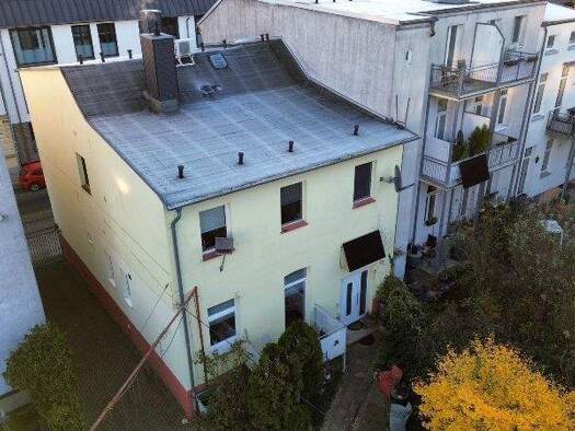 Mehrfamilienhaus zum Kauf als Kapitalanlage geeignet 495.000 € 6 Zimmer 182 m² 920 m² Grundstück Paulsstadt Schwerin 19053
