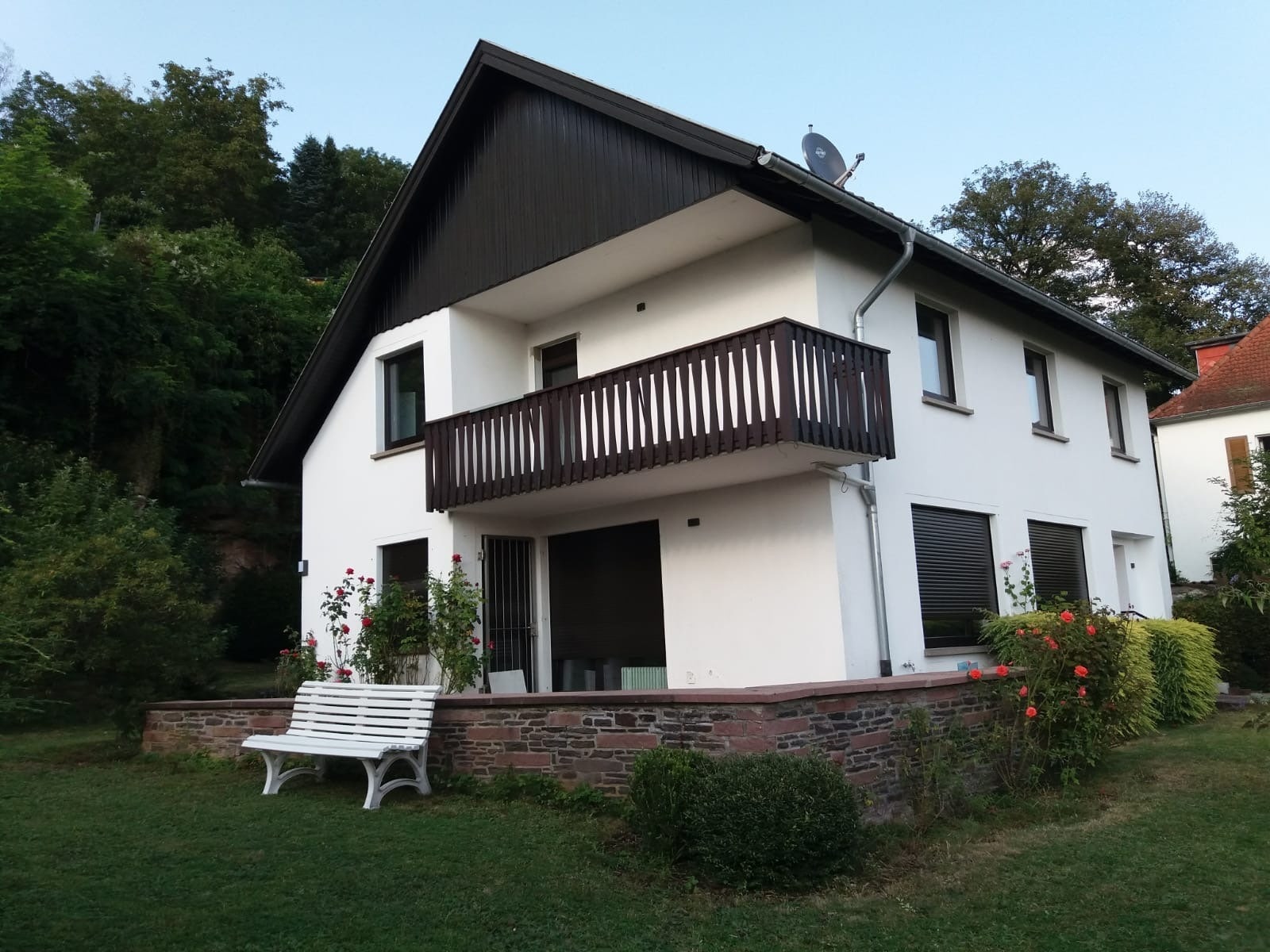 Einfamilienhaus zur Miete 1.850 € 5 Zimmer 140 m²<br/>Wohnfläche 1.142 m²<br/>Grundstück ab sofort<br/>Verfügbarkeit Winterberg Saarbrücken 66119