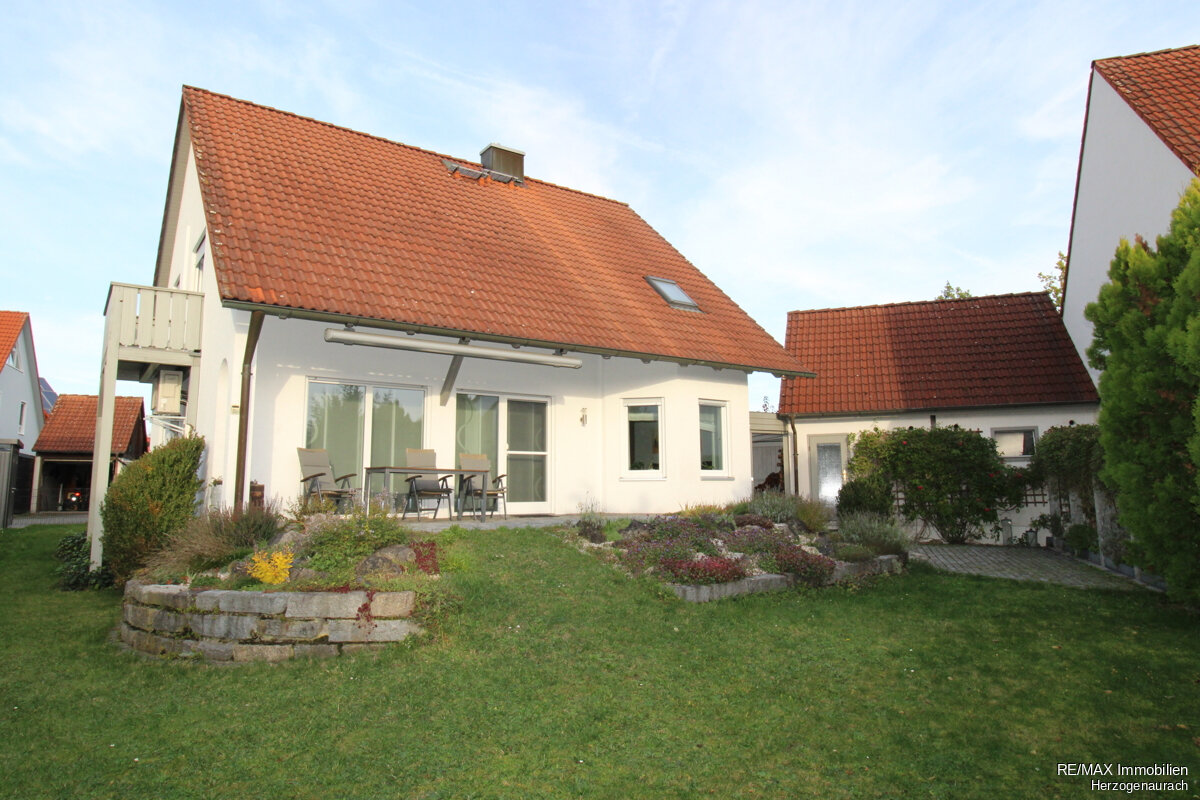 Einfamilienhaus zum Kauf 779.000 € 6 Zimmer 141,5 m²<br/>Wohnfläche 699 m²<br/>Grundstück Herzogenaurach 18 Herzogenaurach 91074