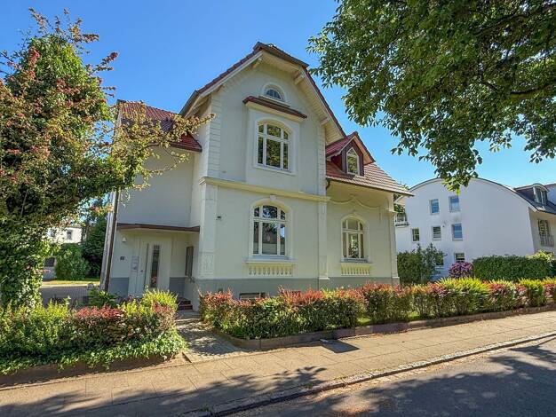 Wohnung zur Miete 1.050 € 2,5 Zimmer 117,5 m² Dachgeschoss frei ab 01.08.2025 Uetersen 25436