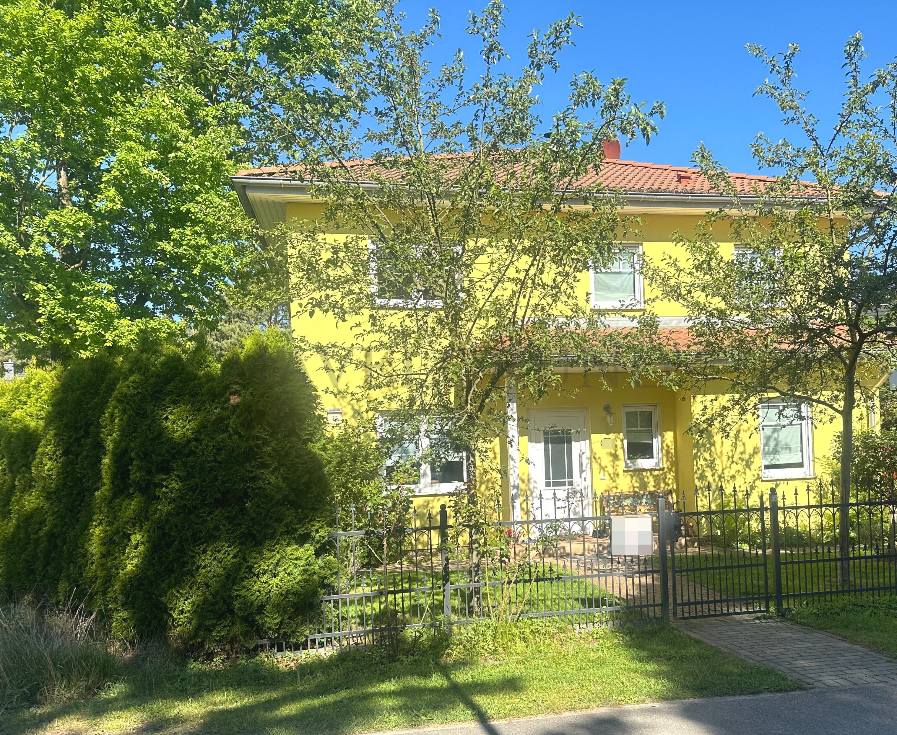 Einfamilienhaus zum Kauf provisionsfrei 845.000 € 5 Zimmer 151,4 m²<br/>Wohnfläche 634 m²<br/>Grundstück Falkenhöh Falkensee 14612