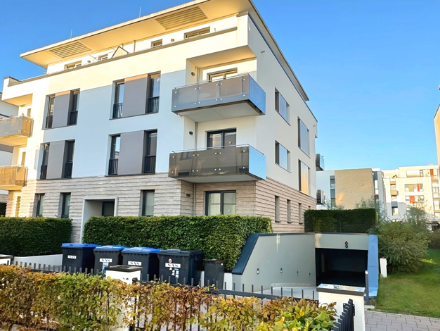 Wohnung zur Miete 1.025 € 2 Zimmer 72 m² frei ab 01.10.2025 Schwerin 19055