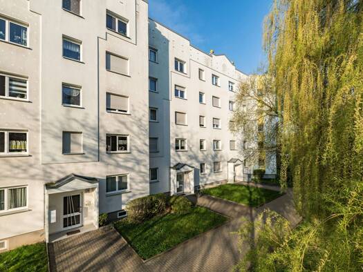 Wohnung zur Miete 355 € 3 Zimmer 61,3 m² frei ab sofort Am Schleierborn 17 Eisenach 99817