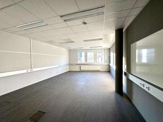 Büro zur Miete 8,80 € 5 Zimmer Straßganger Straße Straßgang Graz 8054