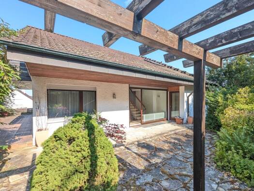 Einfamilienhaus zum Kauf 979.000 € 6,5 Zimmer 234,3 m² 515 m² Grundstück frei ab sofort Herrenberg 71083