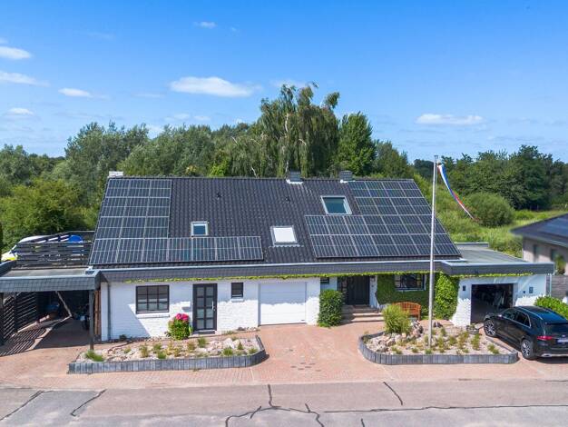 Einfamilienhaus zum Kauf 690.000 € 7 Zimmer 300 m² 728 m² Grundstück frei ab 01.10.2026 Osterrönfeld 24783