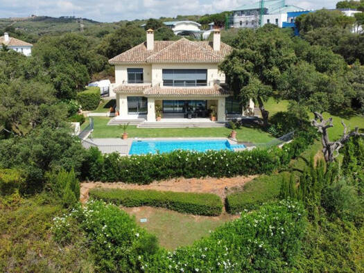 Einfamilienhaus zum Kauf 2.490.000 € 577 m² 2.120 m² Grundstück Sotogrande 11310