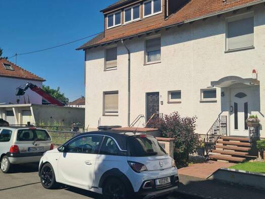 Doppelhaushälfte zum Kauf 520.000 € 6 Zimmer 160 m² 491 m² Grundstück Biebrich Wiesbaden 65203