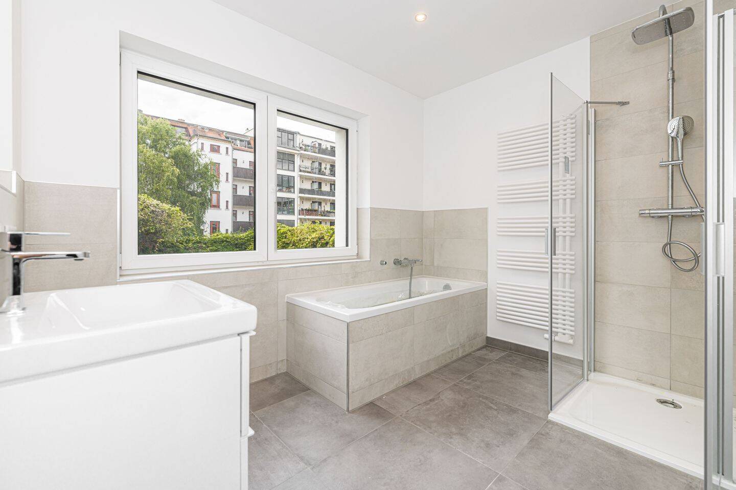 Property thumbnail 7