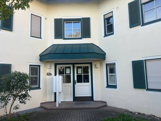 Studio zur Miete 615 € 1 Zimmer 45 m² Geschoss 1/2 frei ab 01.11.2026 Radebeul 01445