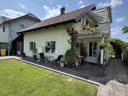 Haus zum Kauf 279.000 € 5 Zimmer 114 m² Cresnjevec, Tuhelj Tuhelj