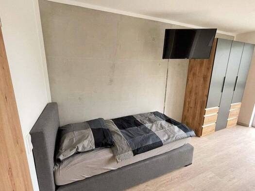 Wohnung zur Miete Wohnen auf Zeit 1.040 € 1 Zimmer 23 m² frei ab 30.06.2026 Ludwigsburger Str. 0 Zuffenhausen Stuttgart Zuffenhausen 70435