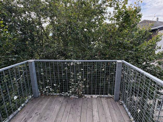 Wohnung zur Miete 360 € 3 Zimmer 80 m² frei ab sofort Voigtstraße 1 Kappel Kappel 09116