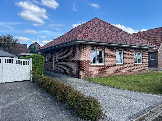 Bungalow zum Kauf 319.000 € 4 Zimmer 90 m²<br/>Wohnfläche 393 m²<br/>Grundstück Zetel Zetel 26340