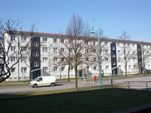 Wohnung zur Miete 335 € 3 Zimmer 62,7 m² 3. Geschoss frei ab sofort Bautzener Allee 58 Hoyerswerda Hoyerswerda 02977