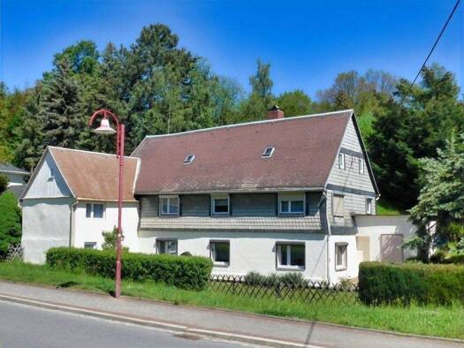 Einfamilienhaus zum Kauf provisionsfrei 54.000 € 7 Zimmer 141 m² 1.370 m² Grundstück Bernsdorf 09337