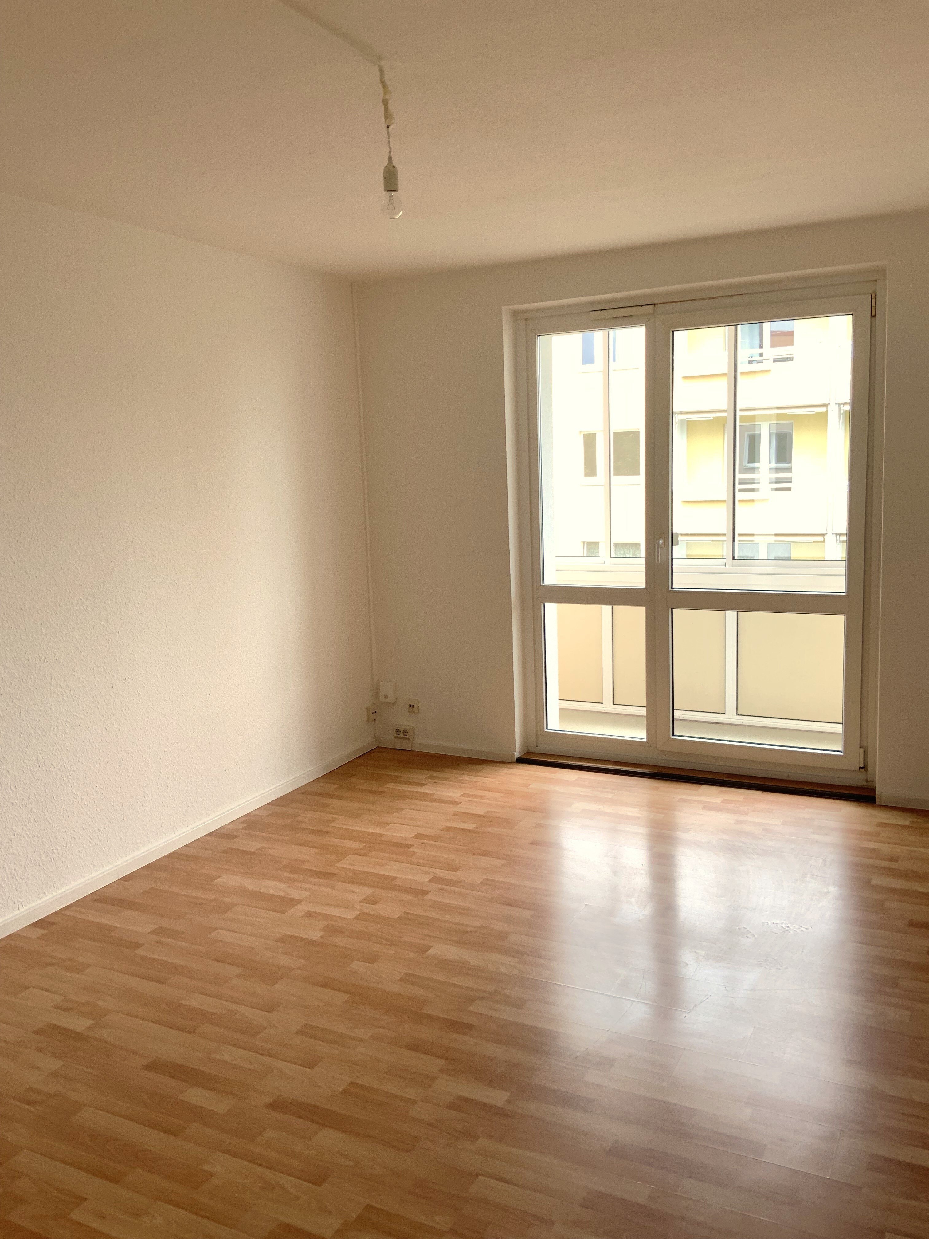 Wohnung zur Miete 175 € 1 Zimmer 30,9 m²<br/>Wohnfläche 3.<br/>Geschoss ab sofort<br/>Verfügbarkeit Irkutsker Straße 36 Kappel 821 Chemnitz 09119