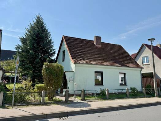 Haus zum Kauf 170.000 € 4 Zimmer 85 m² 768 m² Grundstück Bergen Bergen auf Rügen 18528