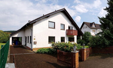 Einfamilienhaus zum Kauf provisionsfrei 410.000 € 7 Zimmer 195 m² 736 m² Grundstück Schlierbach Brachttal 63636