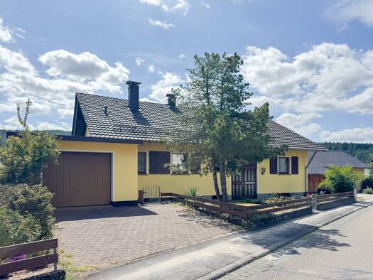 Einfamilienhaus zum Kauf provisionsfrei 255.000 € 194 m² 594 m² Grundstück Kirchzell Kirchzell 63931