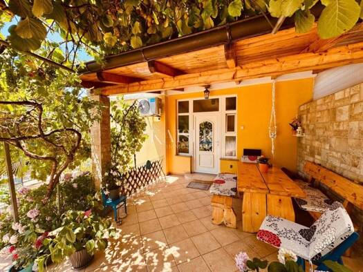 Haus zum Kauf 190.000 € 3 Zimmer 57 m² Draga, Rijeka Vezica - Draga