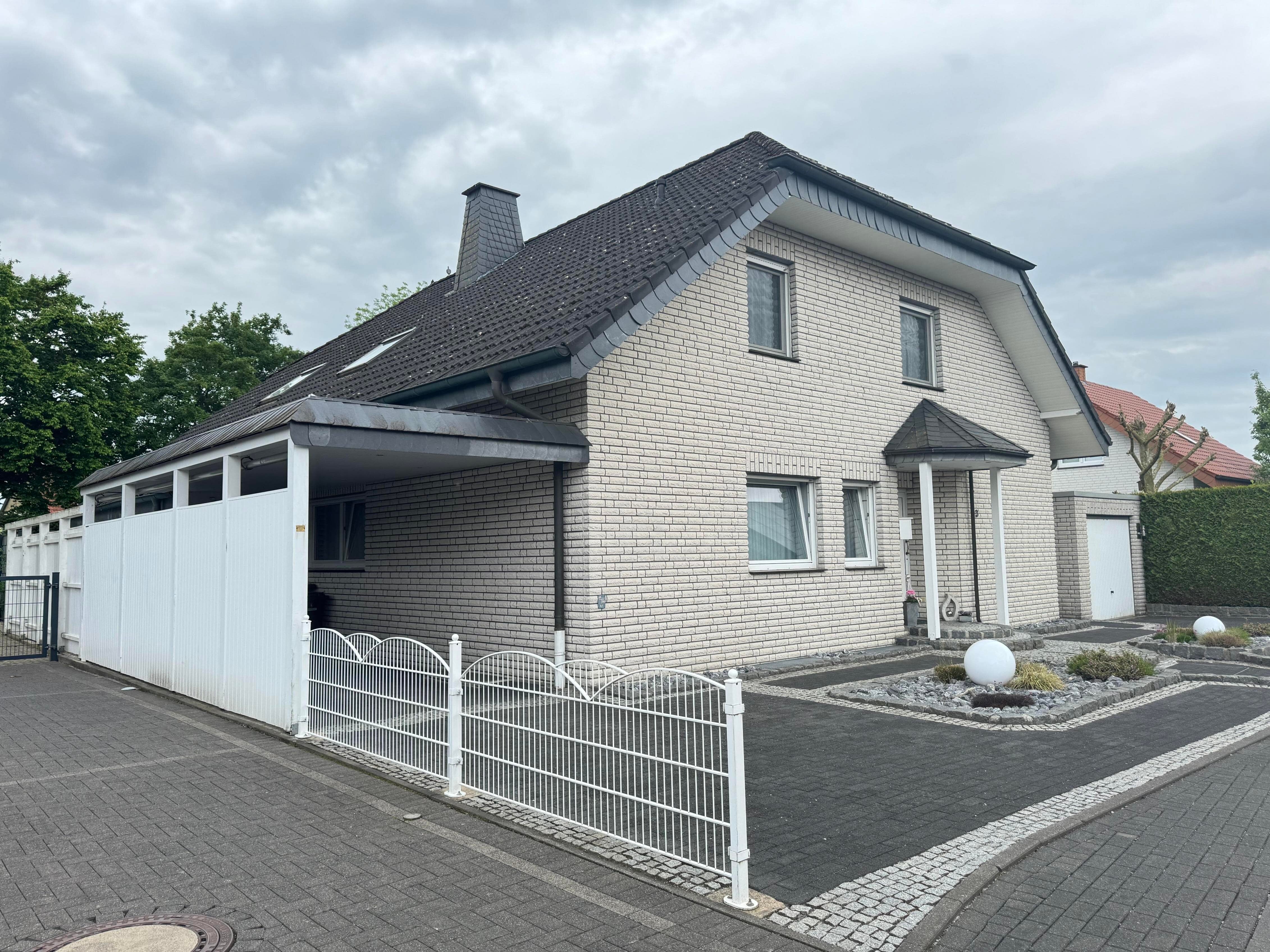 Mehrfamilienhaus zum Kauf 399.000 € 6 Zimmer 220 m²<br/>Wohnfläche 689 m²<br/>Grundstück Liesborn Wadersloh 59329