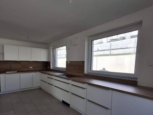 Doppelhaushälfte zur Miete - Erstbezug 1.870 € 5 Zimmer 164 m² frei ab sofort Münchshofen Teublitz 93158