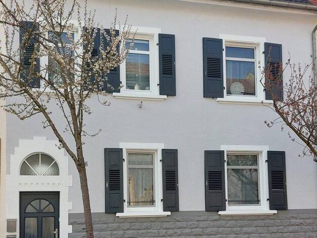 Mehrfamilienhaus zum Kauf provisionsfrei 569.000 € 9 Zimmer 220 m² 270 m² Grundstück Mundenheim Ludwigshafen am Rhein 67065