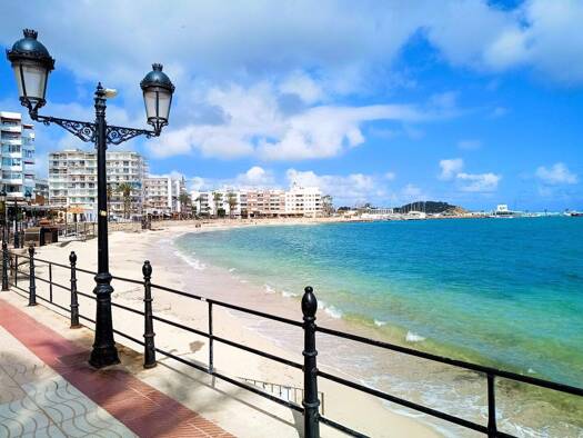 Laden zum Kauf provisionsfrei 1.000.000 € Santa Eulàlia de Ronçana 07840