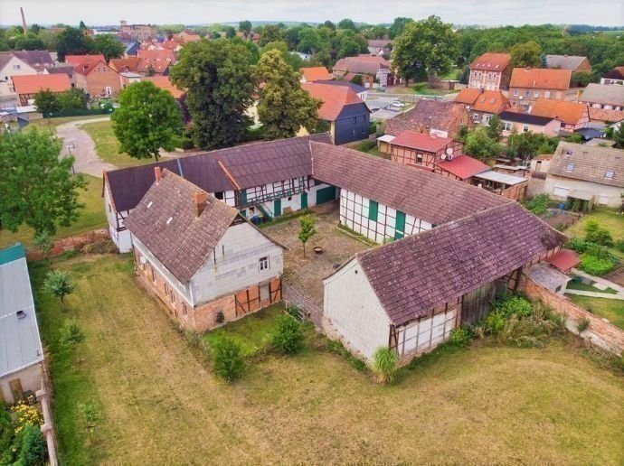 Bauernhaus zum Kauf provisionsfrei 179.000 € 8 Zimmer 150 m²<br/>Wohnfläche 2.271 m²<br/>Grundstück ab sofort<br/>Verfügbarkeit Hamersleben Am Großen Bruch 39393