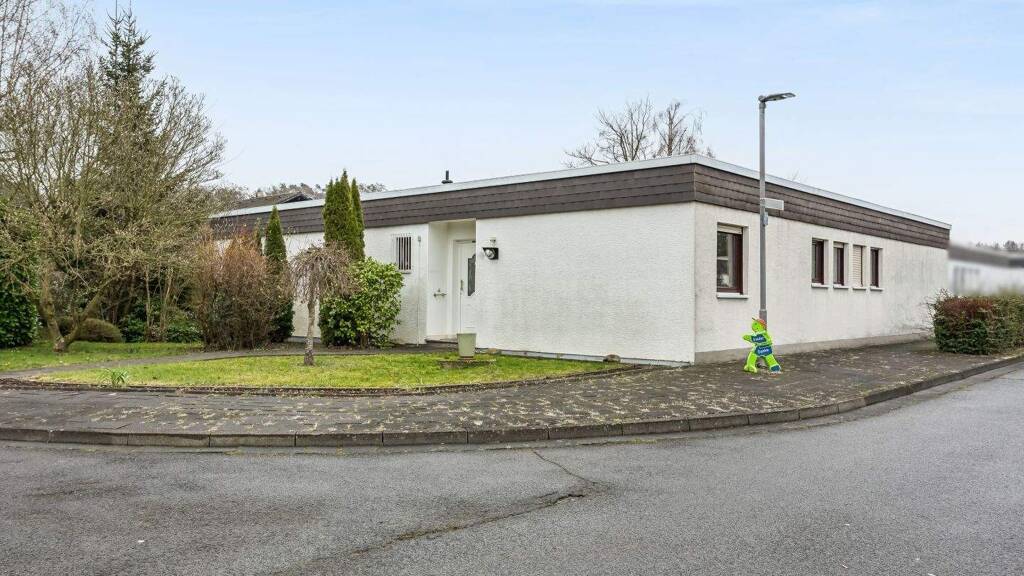 Bungalow zum Kauf 646.000 € 5 Zimmer 210 m² 645 m² Grundstück Niederpleis Sankt Augustin 53757