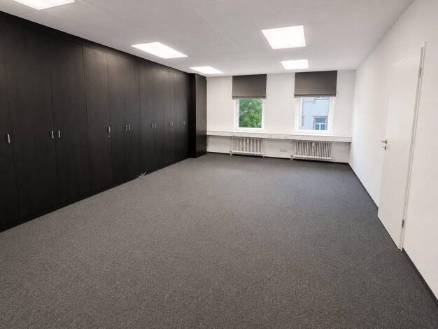 Bürofläche zur Miete provisionsfrei 1.590 € 136 m² Bürofläche August-Ruf-Straße 16 Singen Singen (Hohentwiel) 78224