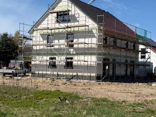 Doppelhaushälfte zum Kauf - Erstbezug 495.000 € 5 Zimmer 123 m² 491 m² Grundstück frei ab 01.09.2026 Erdmannshain Naunhof 04683