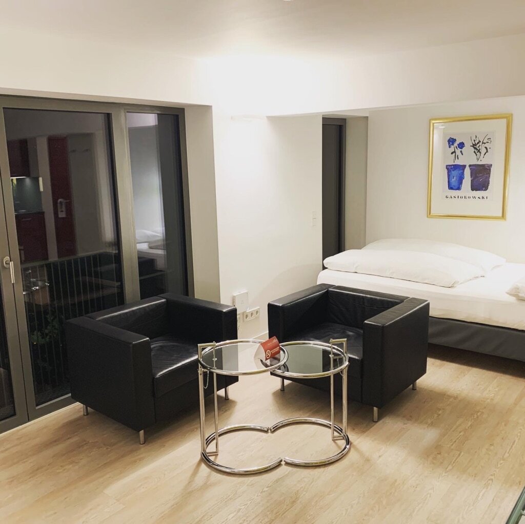 Wohnung zur Miete Wohnen auf Zeit 1.600 € 1 Zimmer 30 m²<br/>Wohnfläche ab sofort<br/>Verfügbarkeit Bismarckstraße Hasenberg Stuttgart 70197