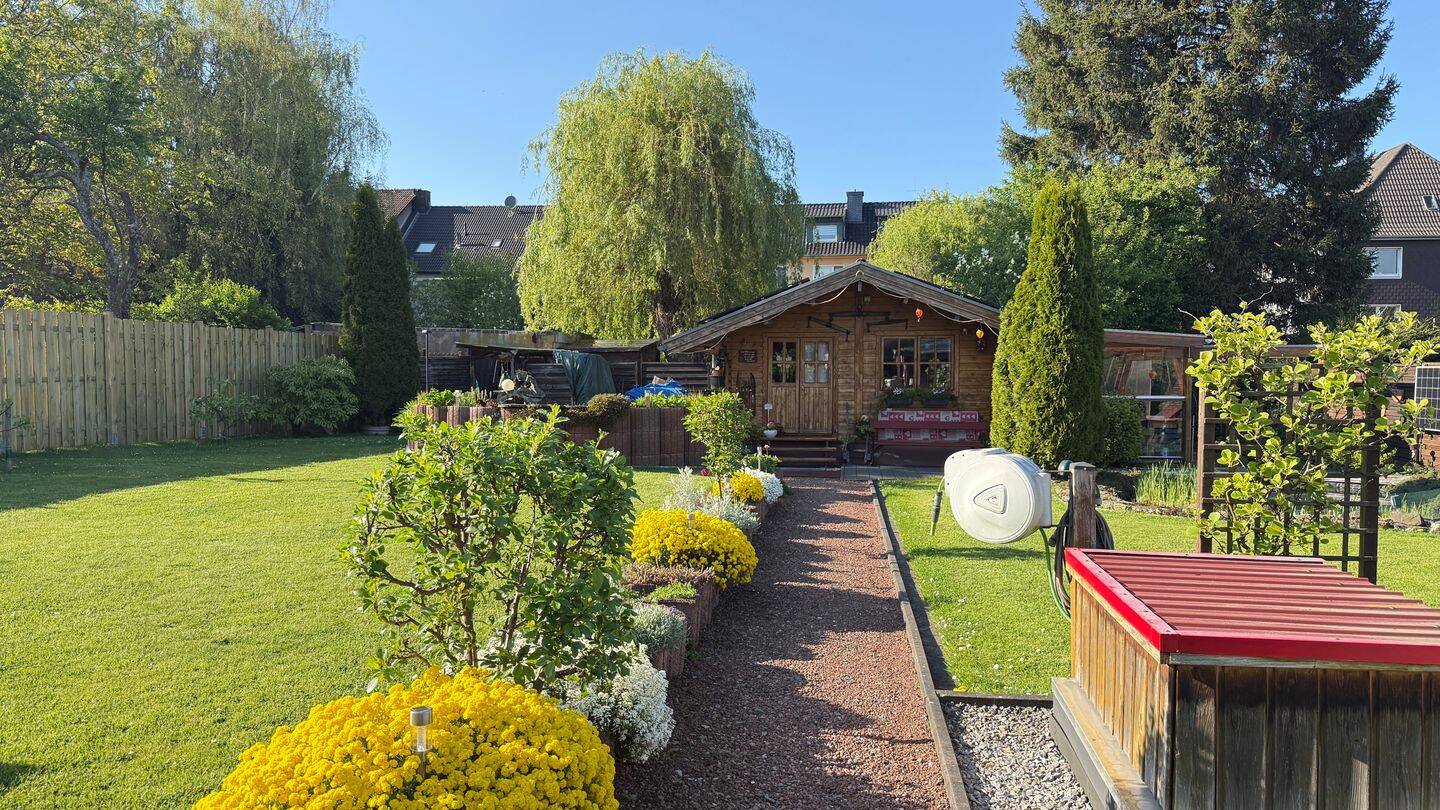 Mehrfamilienhaus zum Kauf – další