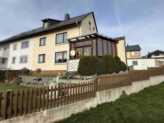 Mehrfamilienhaus zum Kauf 209.000 € 10 Zimmer 185 m² 462 m² Grundstück Innenstadt Hof 95028