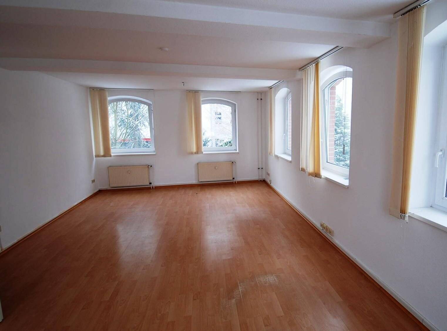 Property thumbnail 6