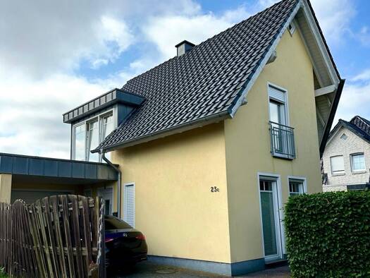 Einfamilienhaus zur Miete 1.450 € 4 Zimmer 101 m² frei ab 01.09.2026 Alexandersfeld Oldenburg 26127