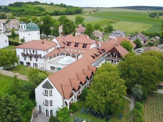 Gastronomie/Hotel zum Kauf provisionsfrei als Kapitalanlage geeignet 1.250.000 € 38 Zimmer 1.519 m² 7.749 m² Grundstück Döbrönte 8597