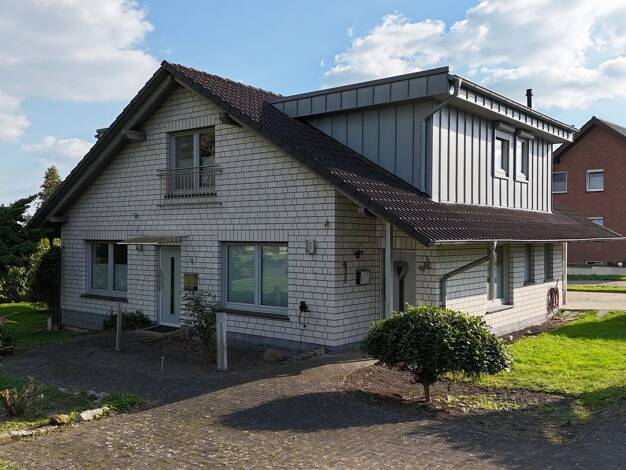 Mehrfamilienhaus zum Kauf 390.000 € 5 Zimmer 95 m² 951 m² Grundstück Tengern Hüllhorst 32609