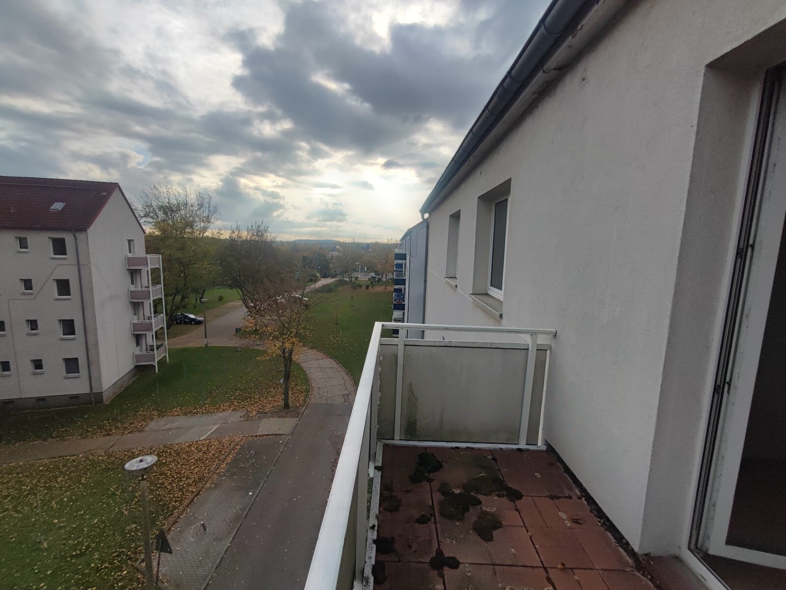 Wohnung zur Miete 305 € 3 Zimmer 58,5 m²<br/>Wohnfläche 3.<br/>Geschoss Straße des Friedens 82 Merseburg Merseburg 06217