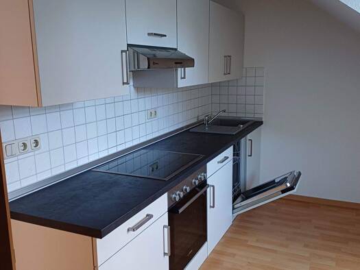 Wohnung zur Miete 375 € 2 Zimmer 63 m² 2. Geschoss frei ab sofort Altenburger Straße 2 Crossen Zwickau 08058