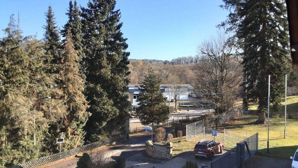 Haus zum Kauf 248.000 € 9 Zimmer 200 m² 1.224 m² Grundstück Wadern 66687