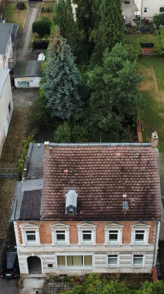 Immobilie in Zeitz - Zeitz, Wohn- u. Geschäftshaus mit befahrbarem Grundstück, ruhige Lage -  Achtung! Preissenkung - Bild 1