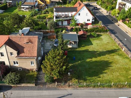 Doppelhaushälfte zum Kauf 167.000 € 3 Zimmer 86,9 m² 250 m² Grundstück frei ab sofort Huhlbergweg 2 Radebeul 01445