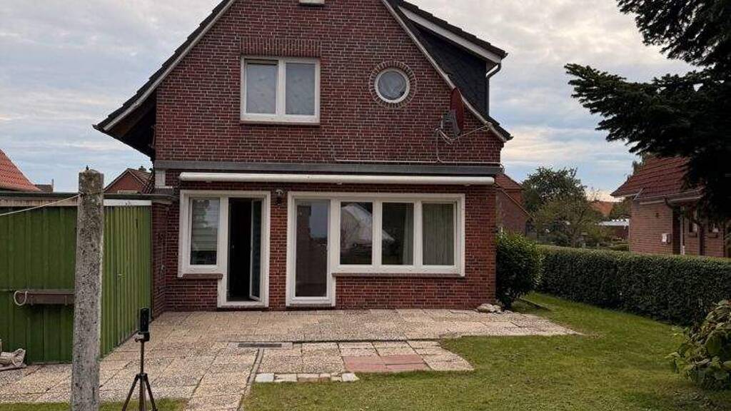 Einfamilienhaus zum Kauf 297.000 € 7 Zimmer 125 m² 656 m² Grundstück Esens 26427